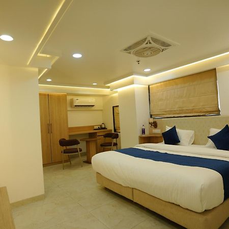 Hotel 6 Seasons, Koregoan Park, פונה מראה חיצוני תמונה