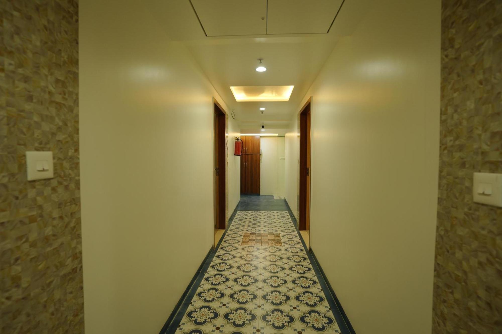 Hotel 6 Seasons, Koregoan Park, פונה מראה חיצוני תמונה